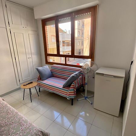 Estudio En La Playa Torrevieja Kültér fotó