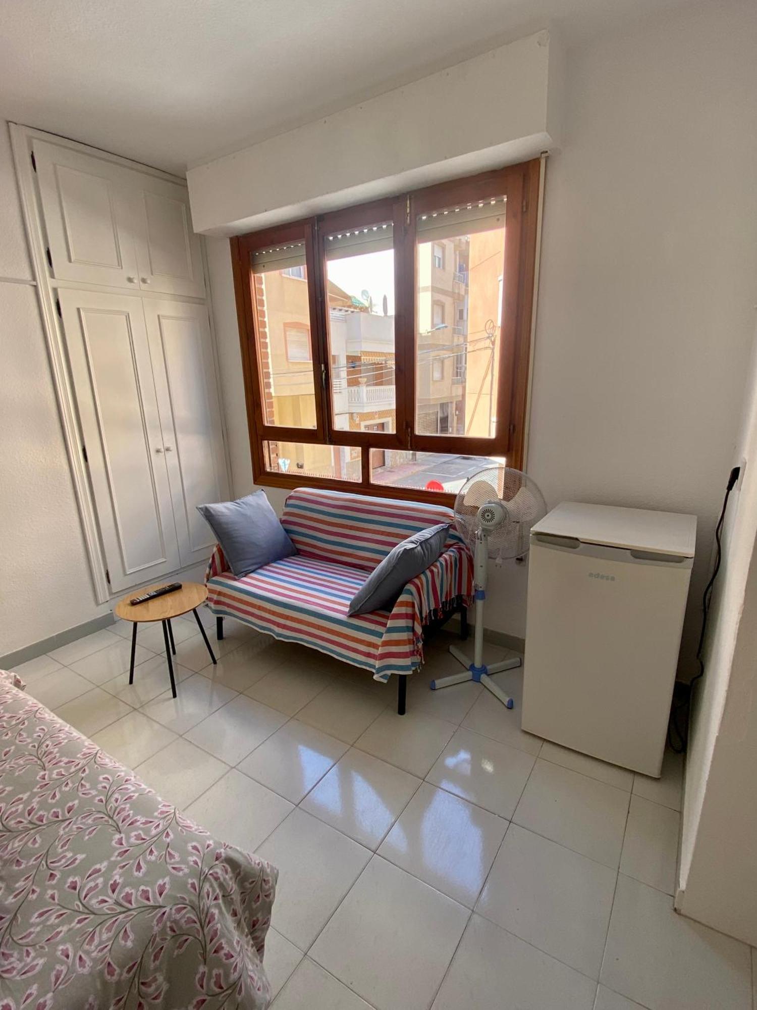Estudio En La Playa Torrevieja Kültér fotó